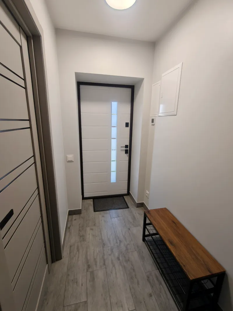 🚪 Prieškambaris – 14 hallway bench