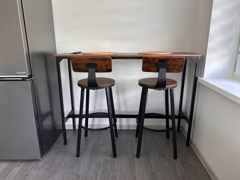 🍳 Virtuvėlė – 17 bar stools